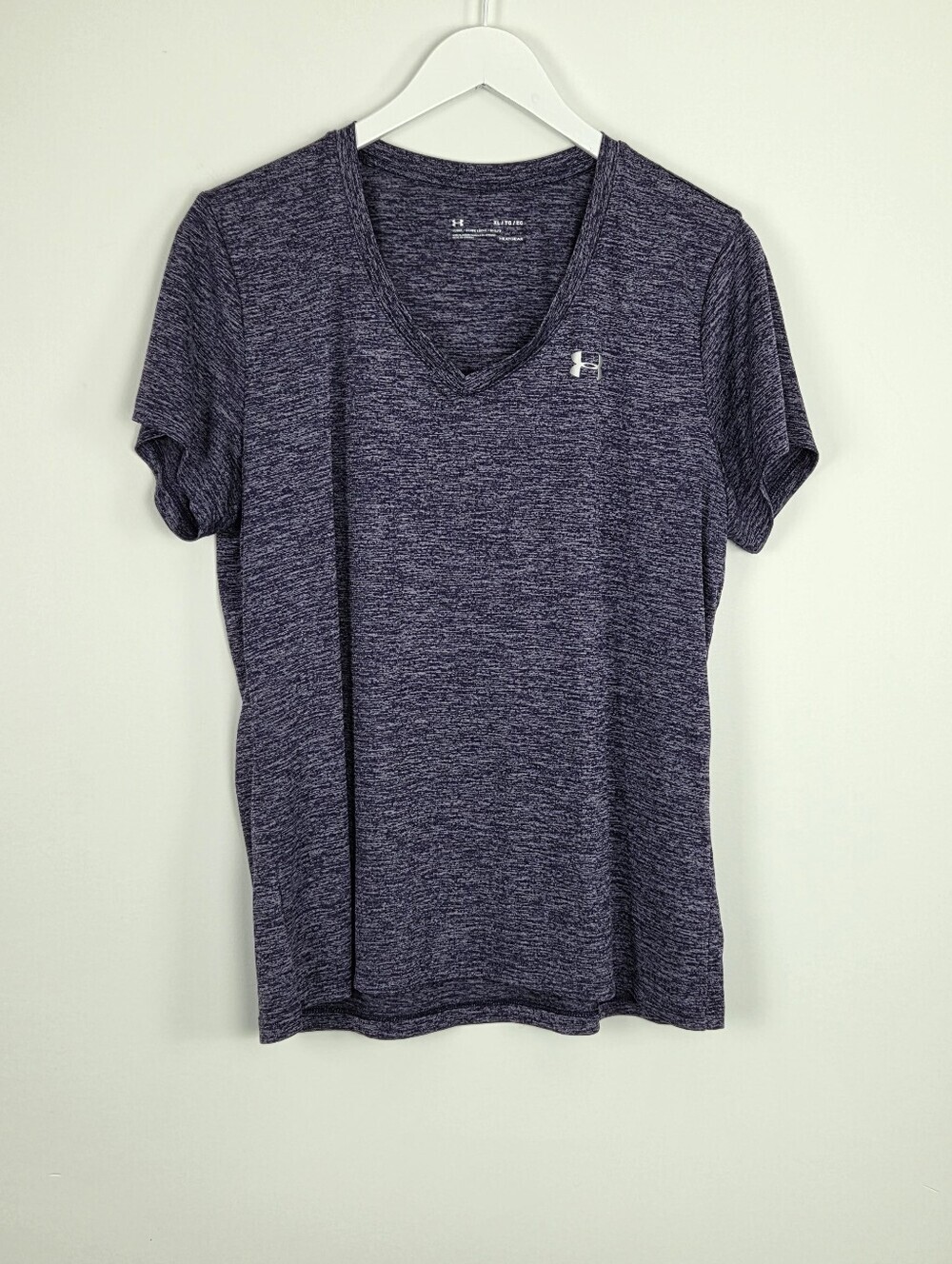 Under Armour Loose HEAT GEAR V-Neck Short Sleeve Purple Jersey Top Women's XL